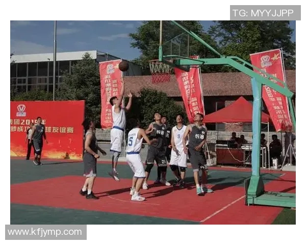 篮球明星齐聚一堂共同庆祝荣耀时刻的精彩大合影展现团结与友谊